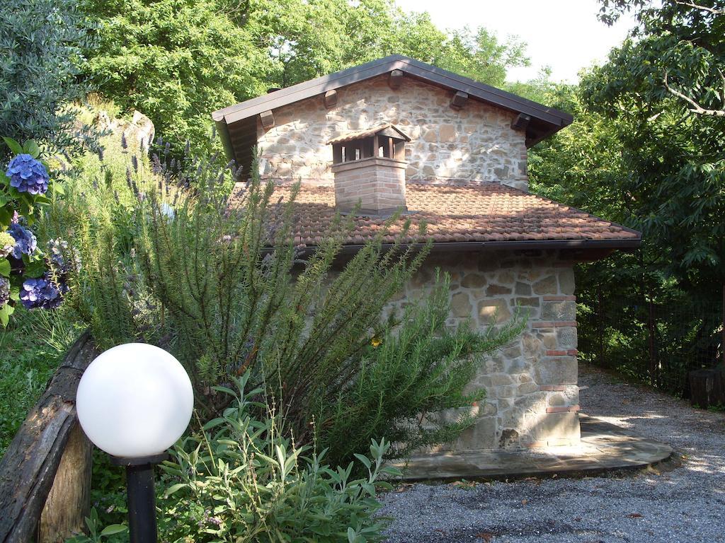 Il Podere Di Giada Bed & Breakfast Bagni di Lucca Ruang foto